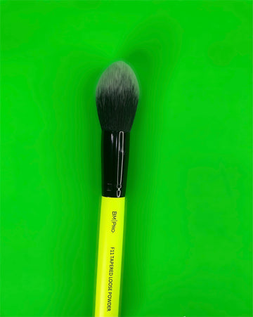 F11 Tapered Loose Powder Brush